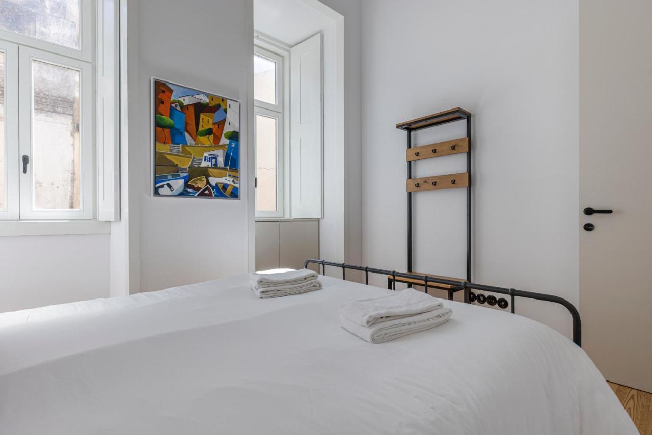Glamorous 3Bdr Apartment In City Center By Lovelystay Lisbon Exterior photo