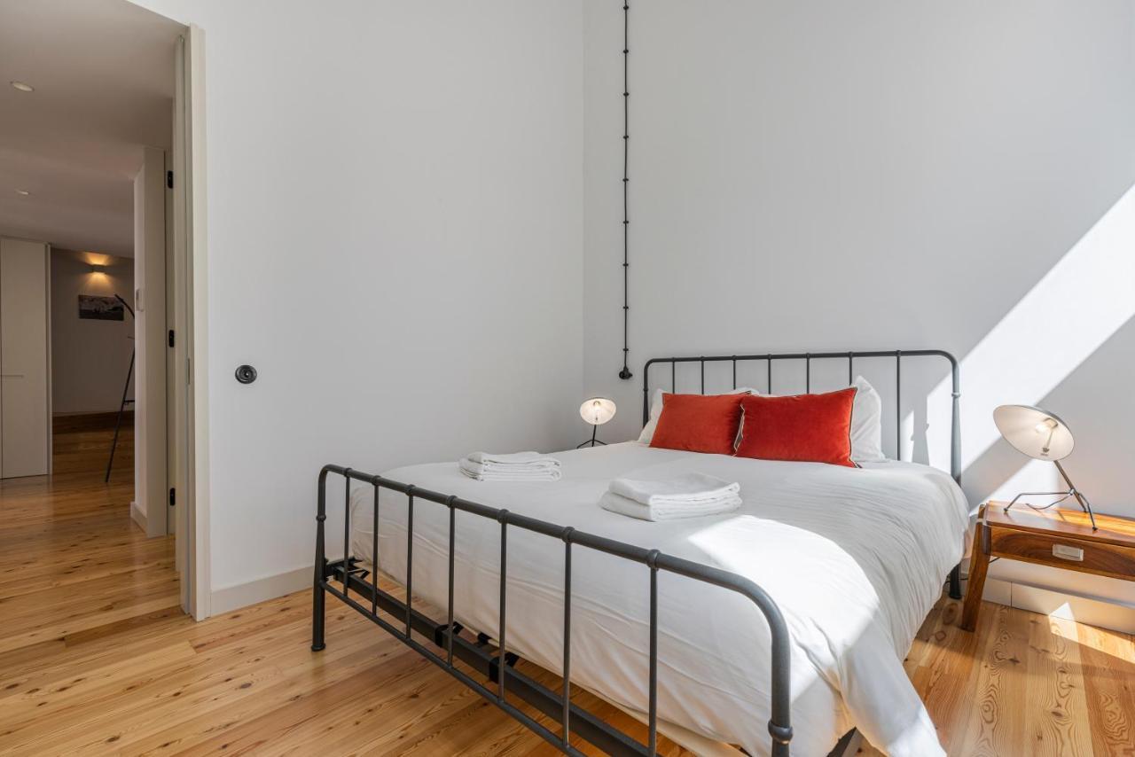 Glamorous 3Bdr Apartment In City Center By Lovelystay Lisbon Exterior photo